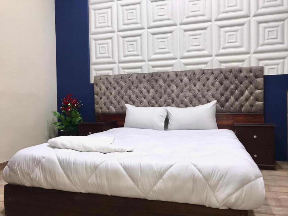 Tahrir View Hotel Кайро Екстериор снимка